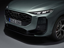Close-up van de voorgrille en LED-koplampen van de Audi Q3 2025