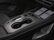 Interieur Audi Q4 e-tron met middenconsole en bedieningselementen