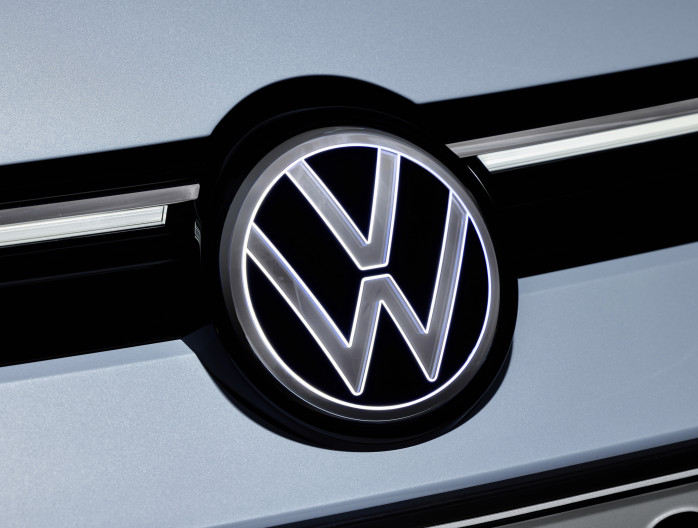 Thoen Volkswagen Golf 2024 logo voorkant