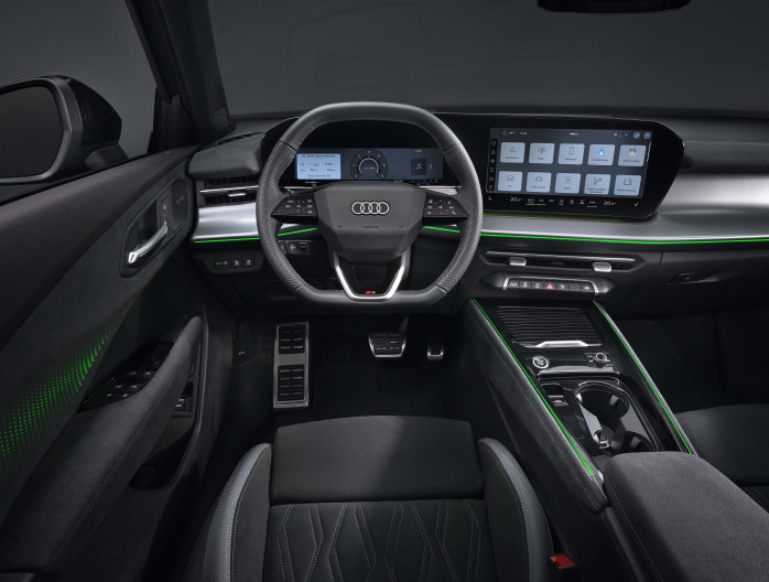 Bestuurderszijde van het dashboard met stuur en infotainmentscherm van de Audi Q3 2025