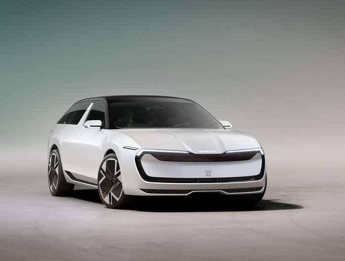 Witte Skoda Vision O concept car met opvallende LED-lichtbalk en moderne velgen.