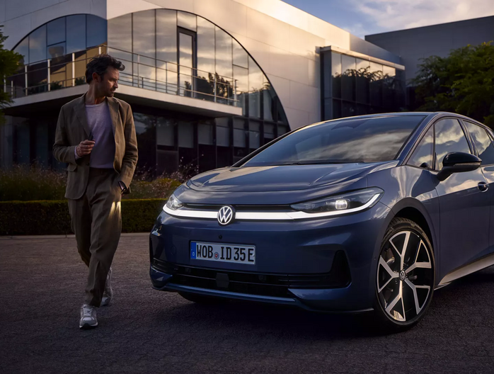 Volkswagen ID.3 Neo met ingeschakelde LED-koplampen bij bestuurder
