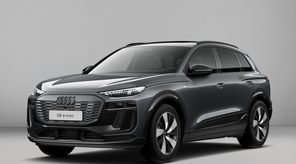 Audi Q6 SUV e-tron daytona grey studio foto stock topdeal