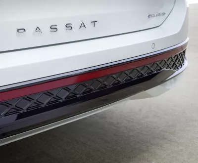 Volkswagen Passat teaser