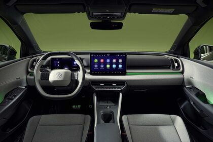 Het minimalistische interieur van de Volkswagen ID.Cross met groot centraal infotainmentscherm.