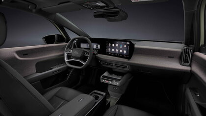 Audi A2 E-Tron interieur gezien vanaf passagierszijde, minimalistisch en functioneel design.