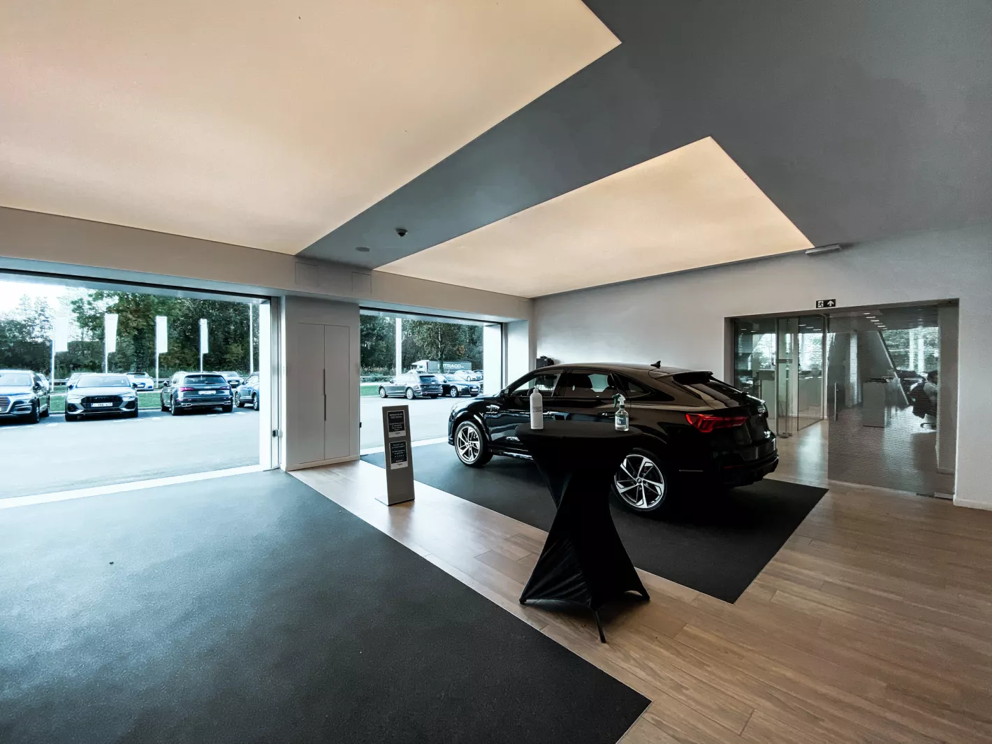 Wagens afleveren Thoen