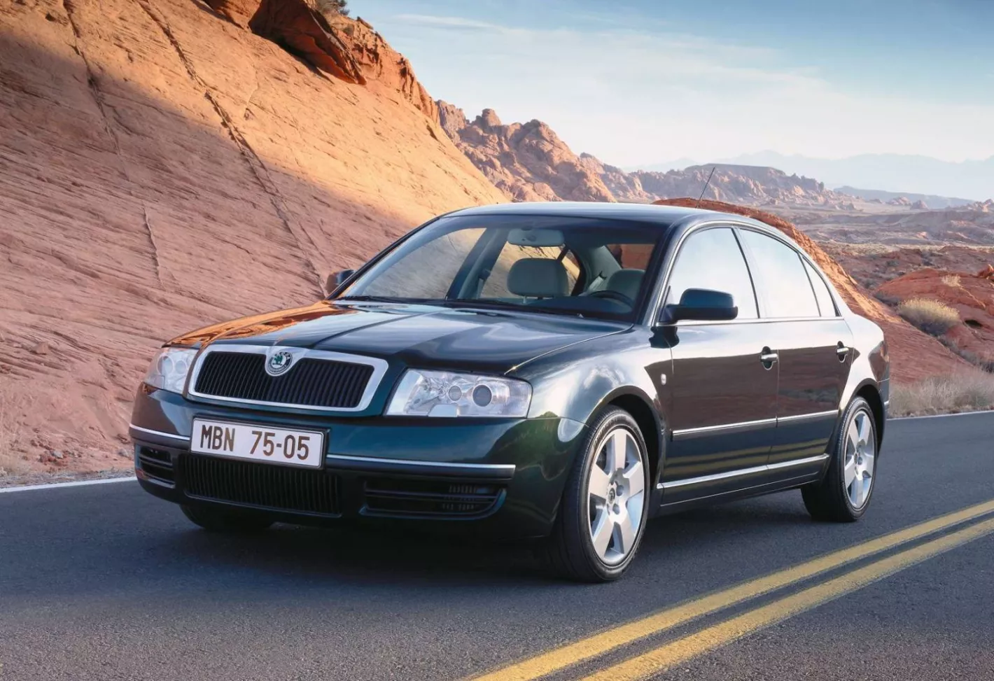 skoda-superb-2001-1440x1080.jpg