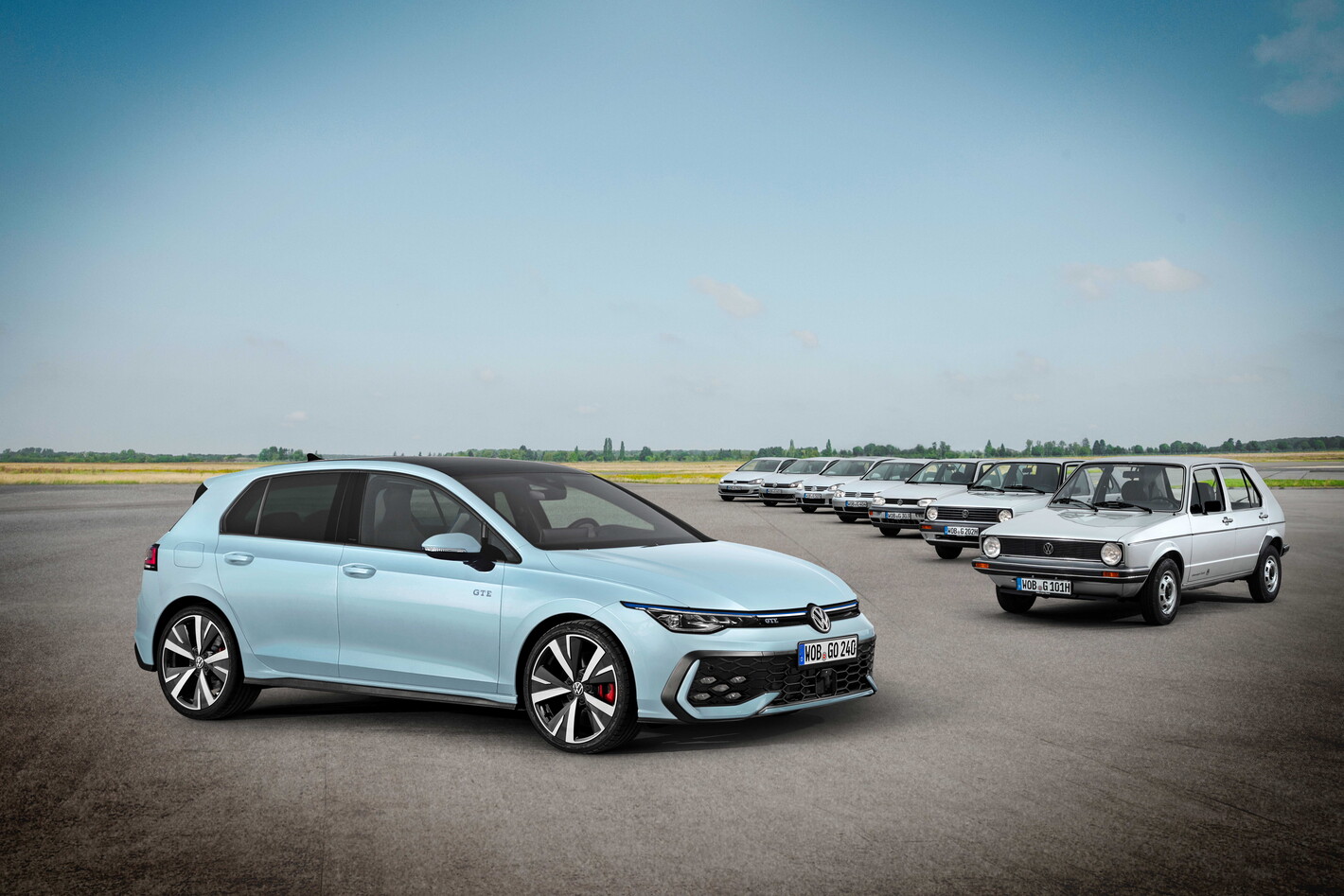 Thoen Volkswagen Golf GTE line-up zijkant