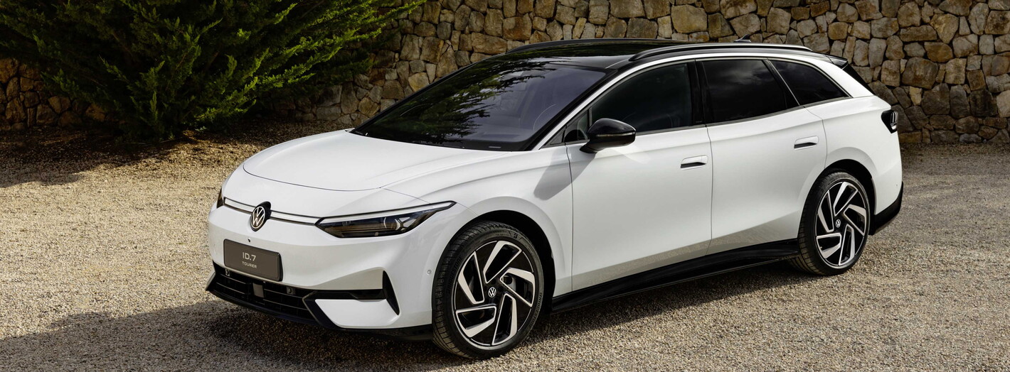 Groep Thoen Volkswagen ID.7 Tourer wit schuin voor rechts