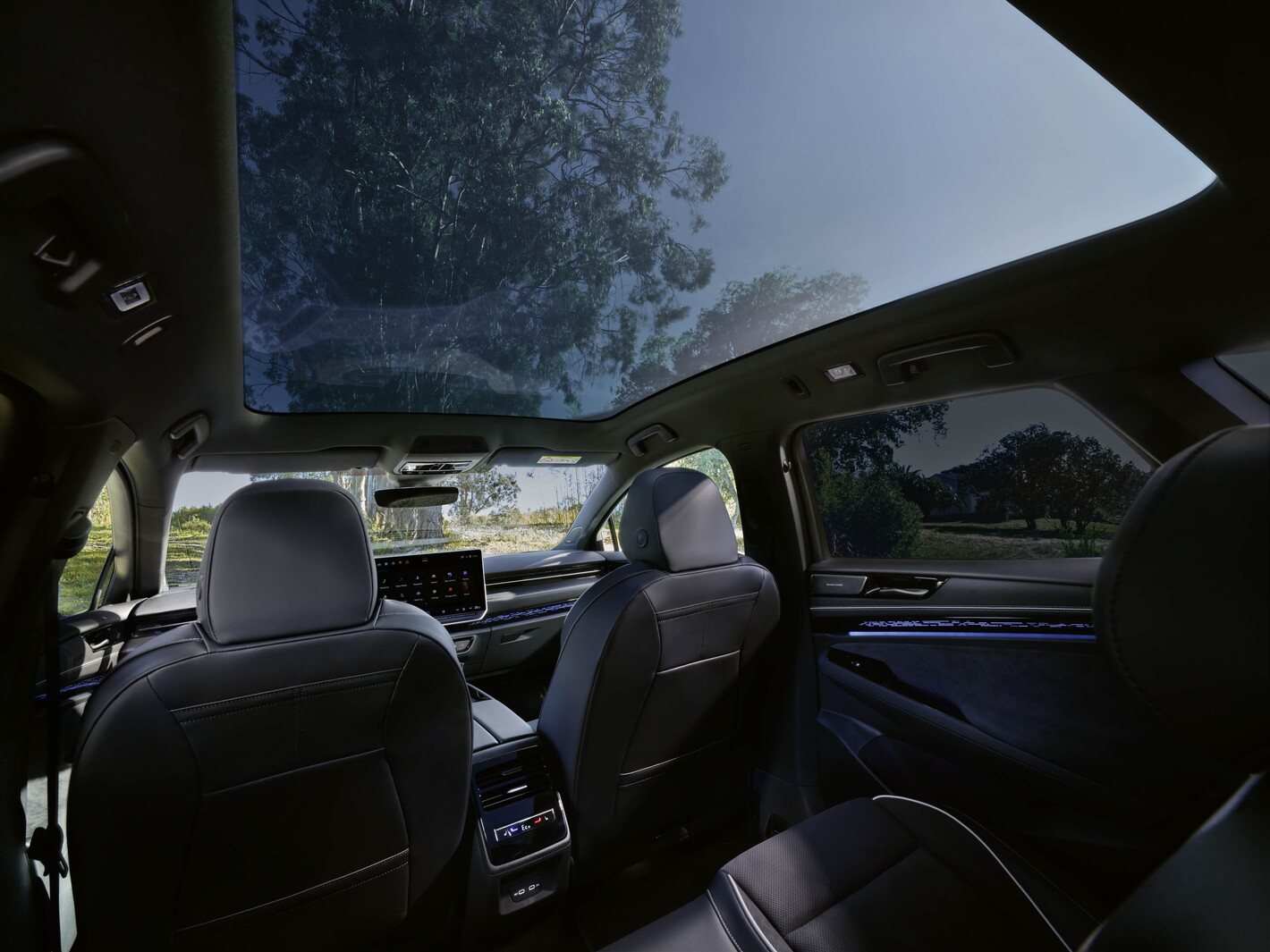 Groep Thoen Volkswagen ID.7 Tourer interieur open dak