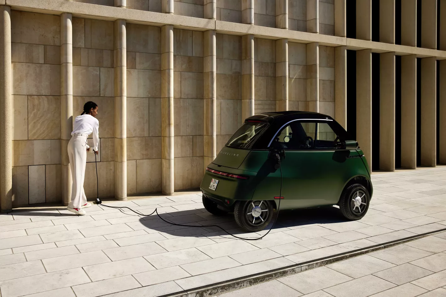 microlino_competizione_london_green_matt.