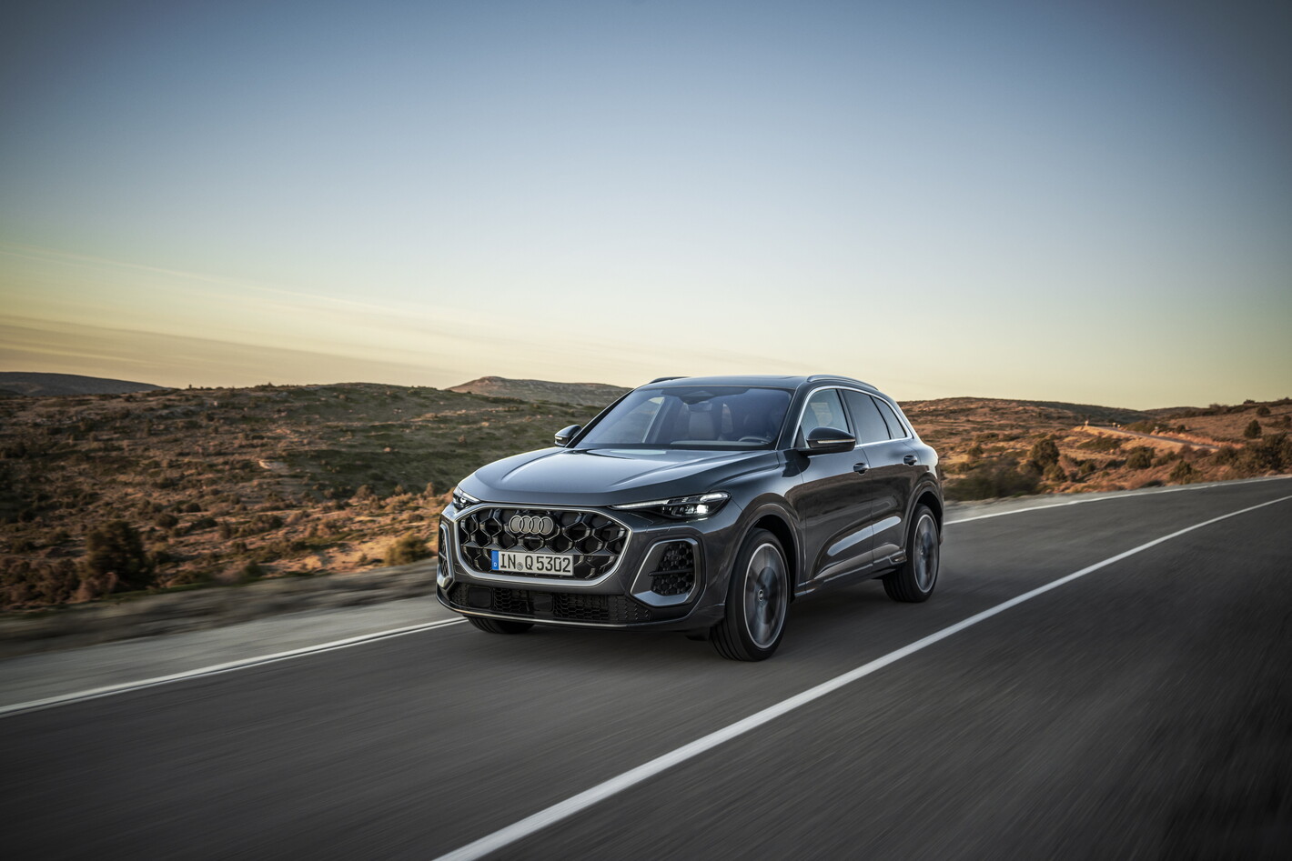groep thoen audi Q5 driving scene