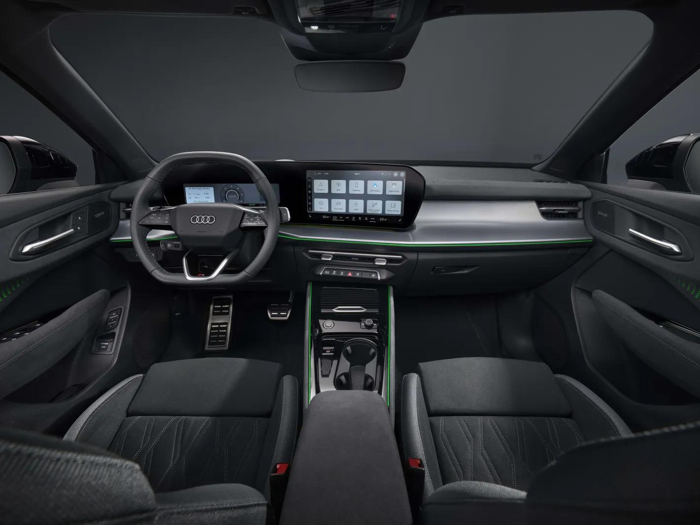 Volledig interieurzicht van de Audi Q3 2025: dashboard en stoelen vooraan
