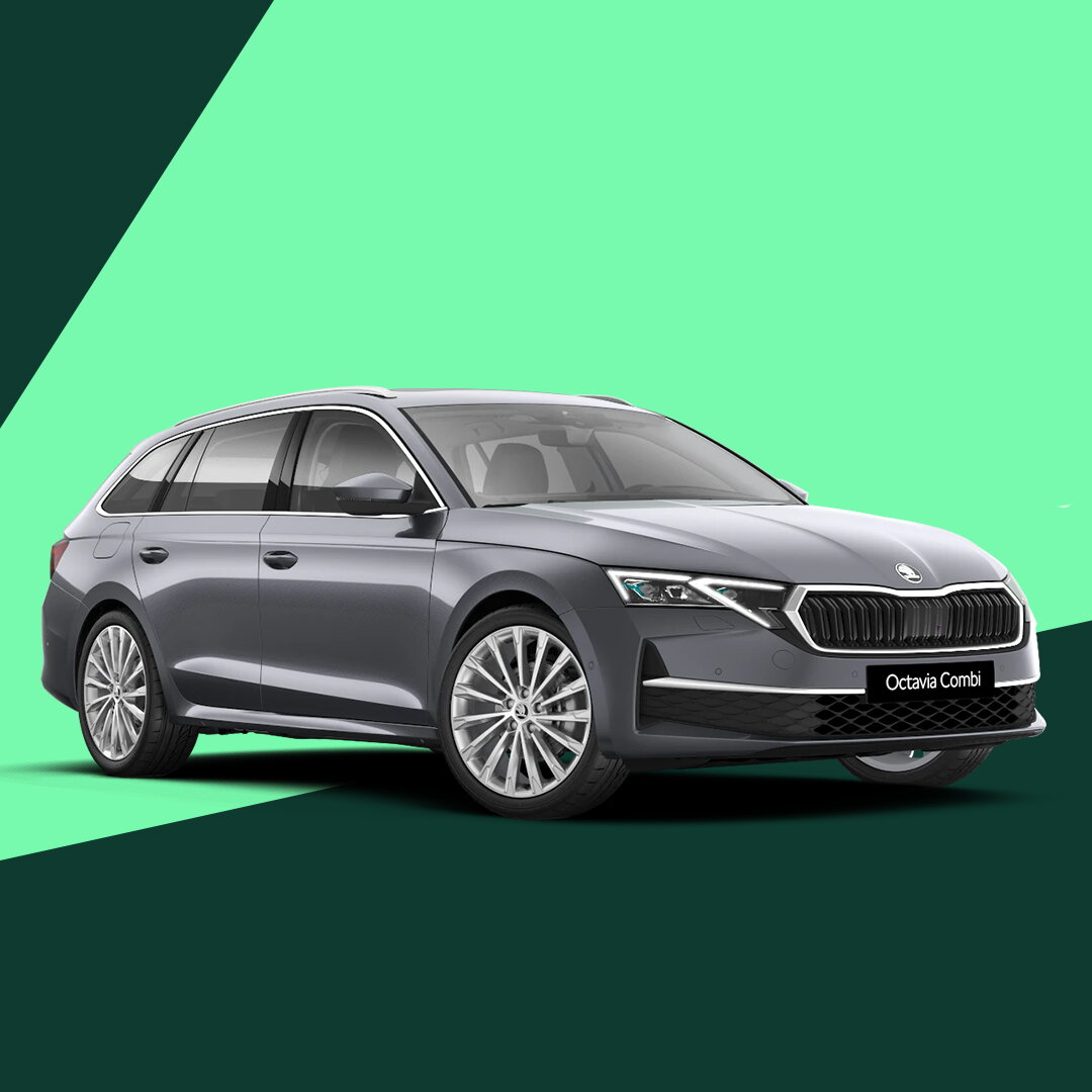 Skoda Octavia in vooraanzicht op een groene en donker­groene grafische achtergrond