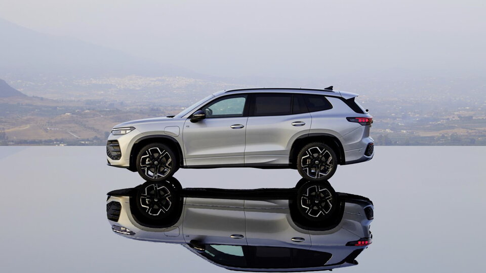 Volkswagen Tayron Black Style weerspiegeling