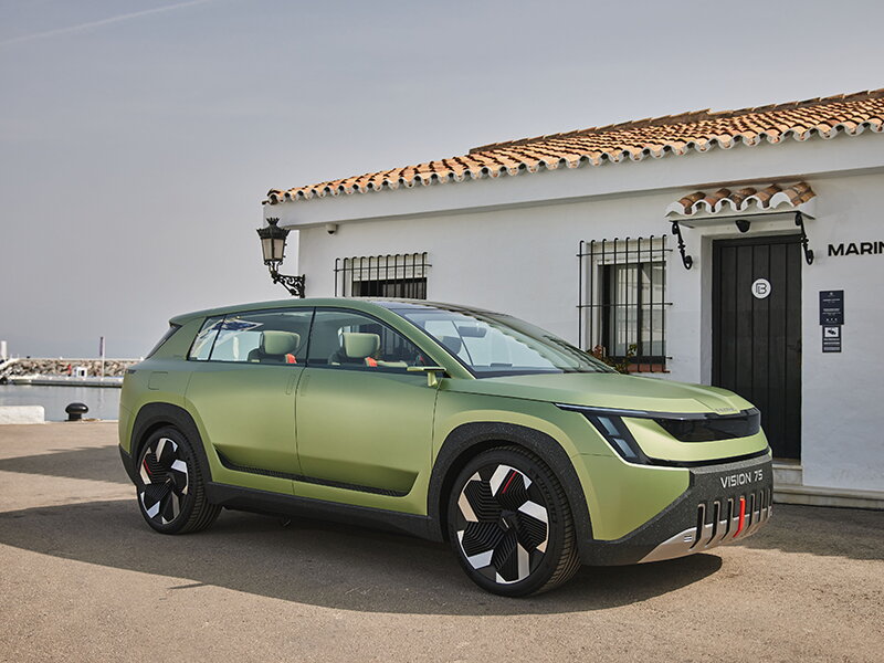 skoda peaq aan een haven